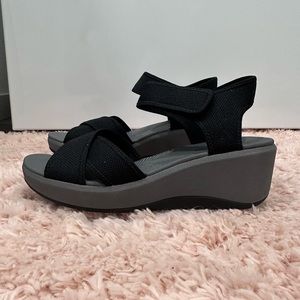 Clark’s cloudsteppers “Step Cali Skye” NEW 8.5